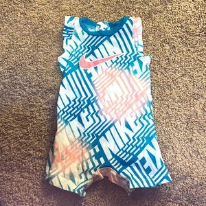 Nike baby onesie size (newborn)